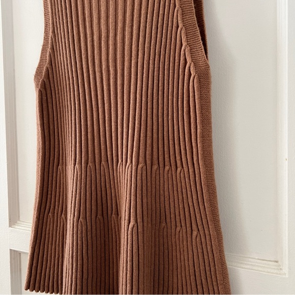 Anthropologie camel tan mock neck knit ribbed sleeveless blouse top tank Medium - Picture 4 of 11